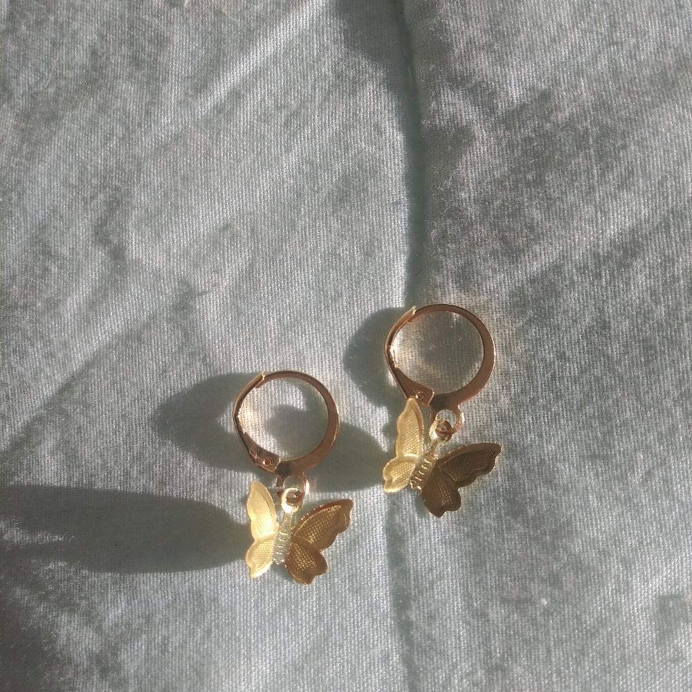 🦋Butterfly Hug Earrings